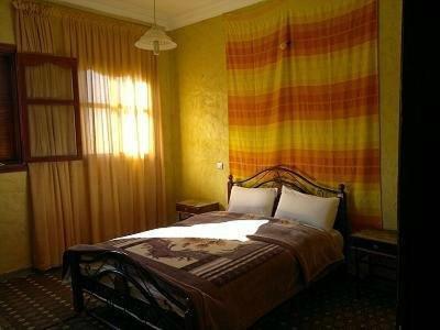 Auberge Et Hotel Les Amis 泰夫劳特 外观 照片